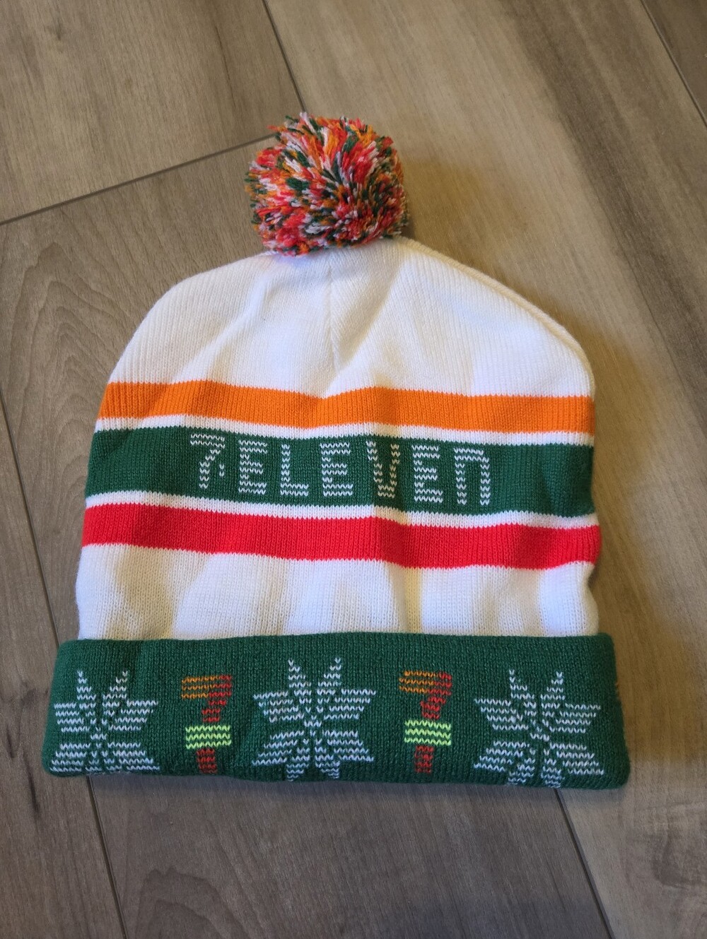 Pom Pom Beanie Hat - White & Green